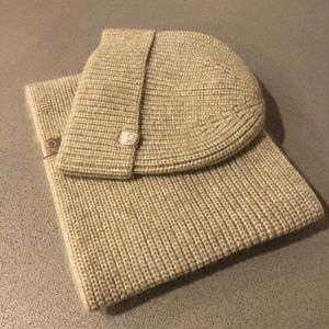 CK HAT & ELLIPTICAL SCARF SET